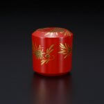 Scarlet Tea Container With Design of Seaweeds And Seashells