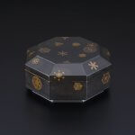 Octagonal Food Box With Design of Snow Crystals in Maki-e