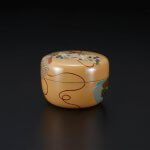 White Lacquered Tea Container With Design of Kimono Sleeves